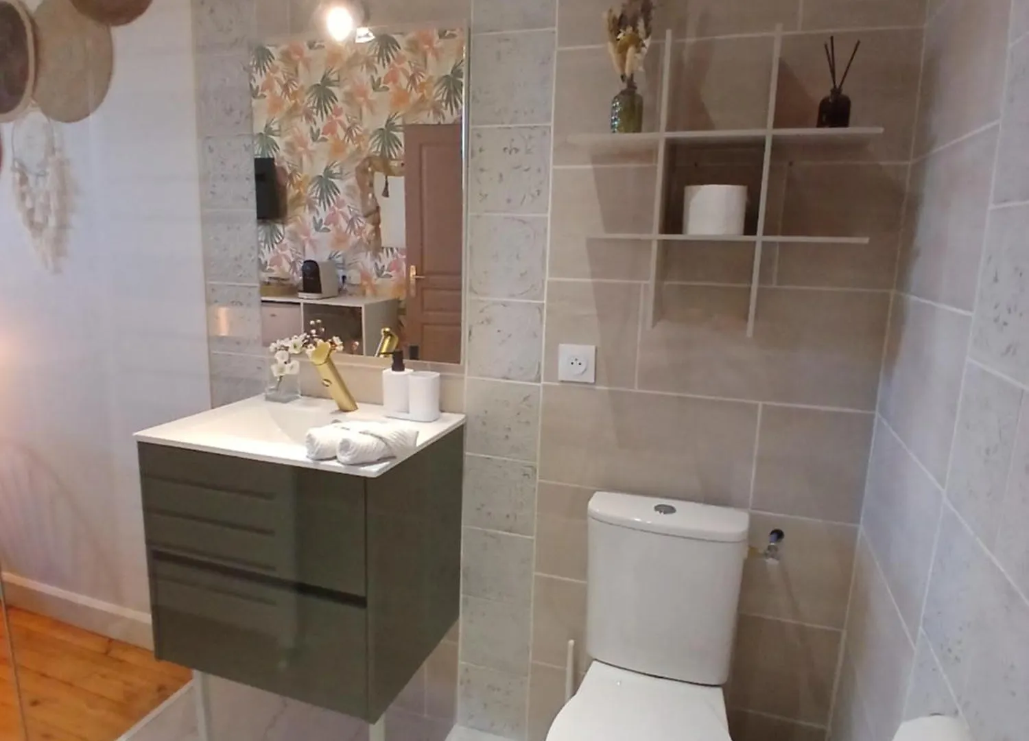 Chambre Cocooon Le Pin  0*, Le Pin (Isere) France